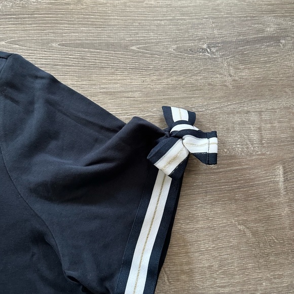 NWT Blue with gold and white trimmed sleeves women’s size 2xl t-shirt - Picture 8 of 9